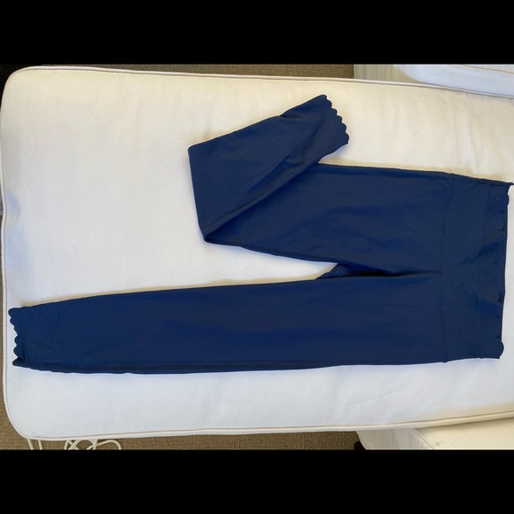 Target Joy Lab Navy Scalloped Leggings 
